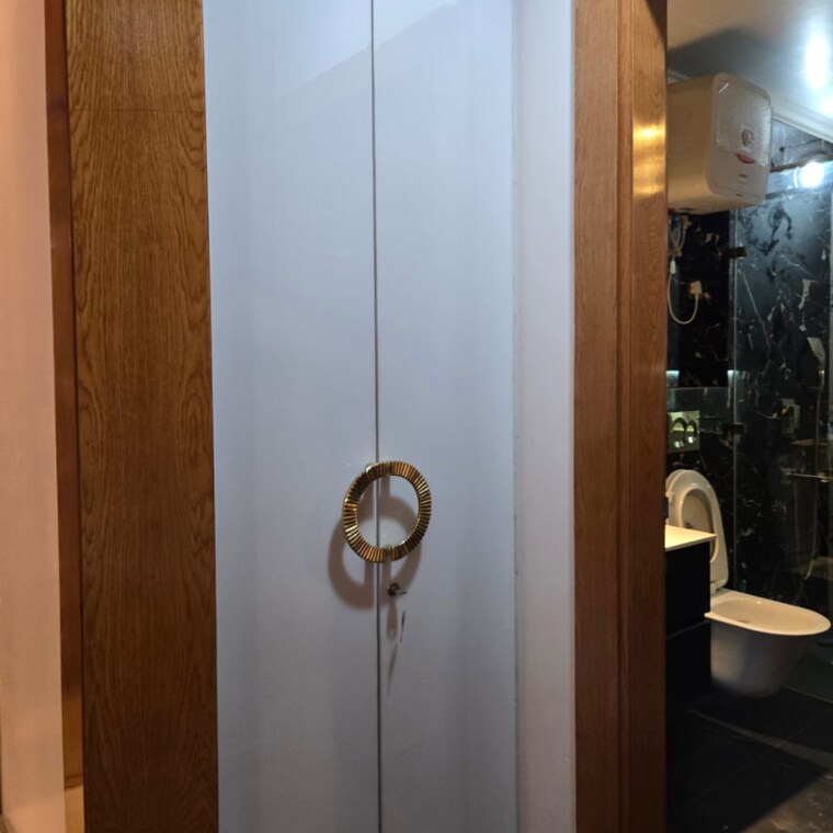 Bathroom, ss-aaron-ville 3 Bedroom 2200 Sq.Ft. Builder Floor In Dhani Gurgaon 9363187