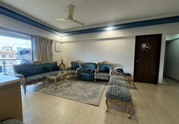 Gym in 4 BHK Apartment at Kohinoor Apartment Andheri West, Andheri West – for Rent