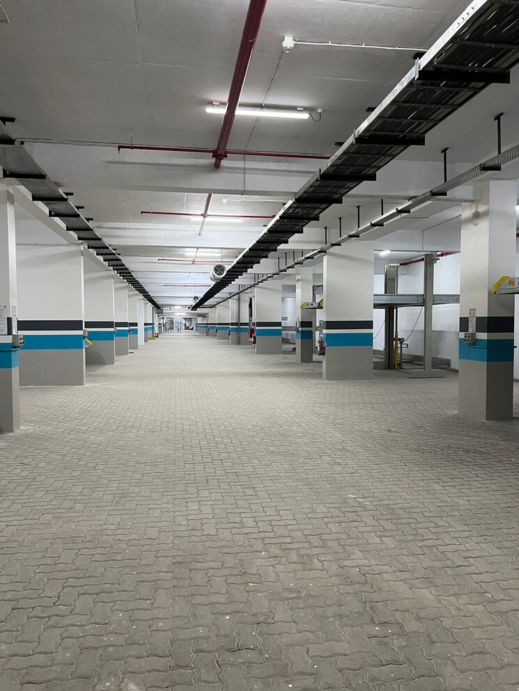 Gym, panchshil-soho Commercial Office Space 1860 Sq.Ft. In Kharadi Pune 9363176