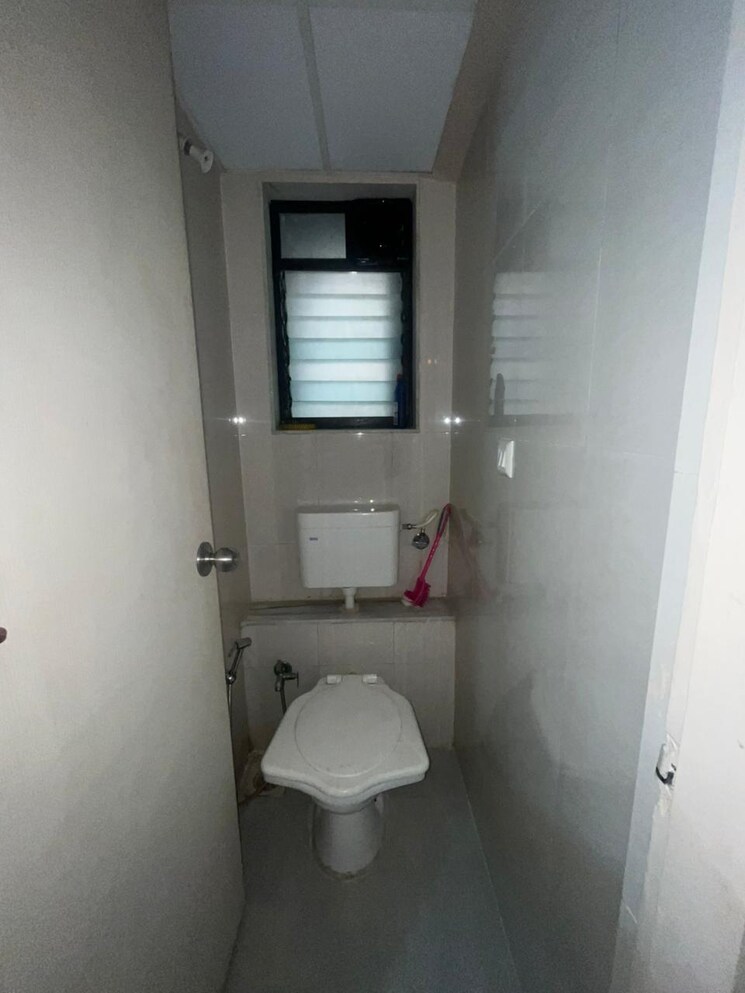 Bathroom, lodha-golden-dream 1 Bedroom 305 Sq.Ft. Apartment In Dombivli East Thane 9363177