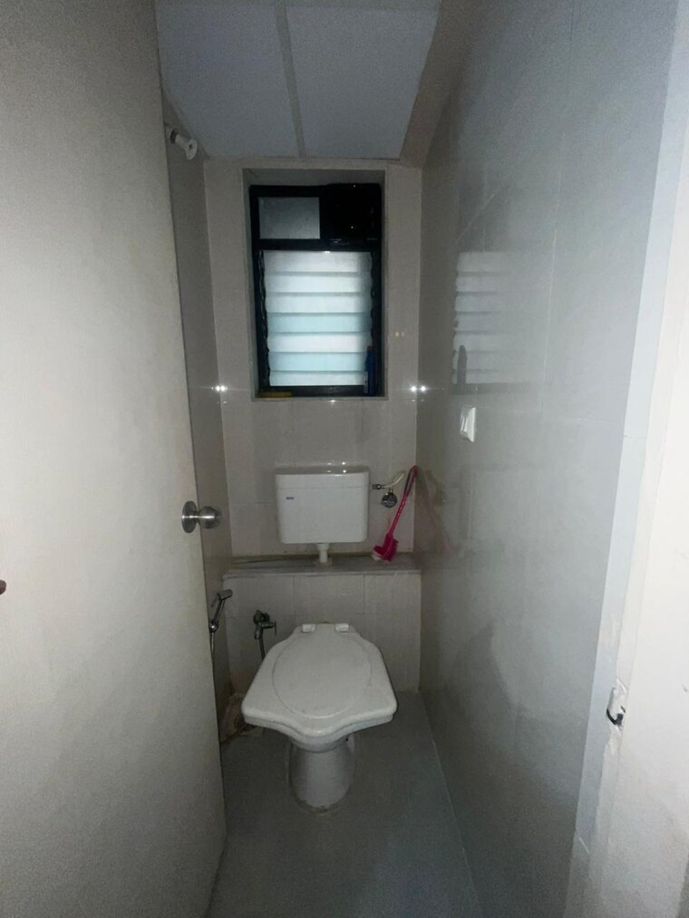 Bathroom, lodha-golden-dream 1 Bedroom 305 Sq.Ft. Apartment In Dombivli East Thane 9363177