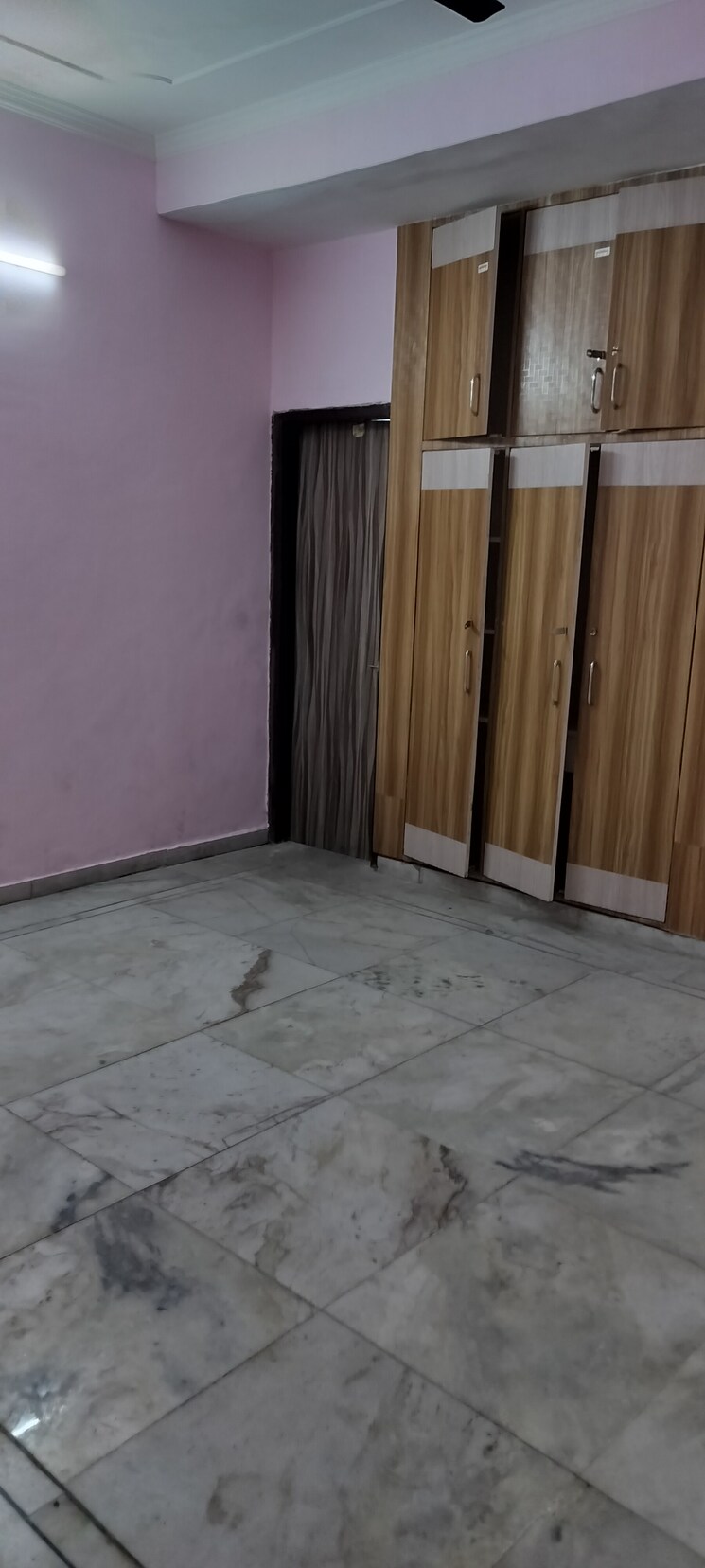 Room, rwa-apartments-sector-47 5 Bedroom 112 Sq.Mt. Independent House In Sector 47 Noida 9363319