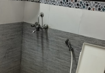 Bathroom in 5 BHK Independent House at RWA Apartments Sector 47, Sector 47 – for Sale