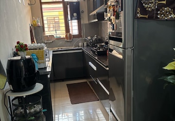 Team Area in 2 BHK Builder Floor at Dhakoli – for Sale