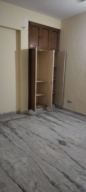 Room in 2 BHK Independent House at Sector 46 – for Rent