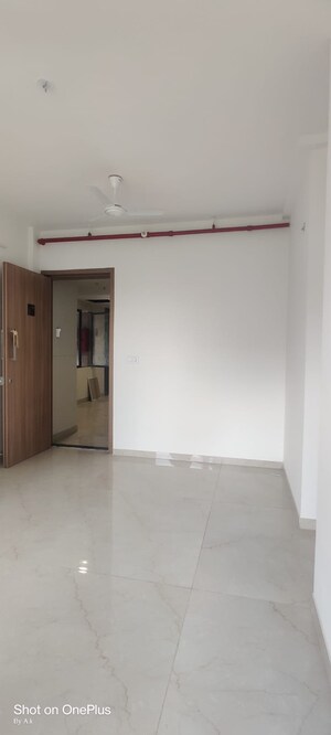 Room in 2 BHK Apartment at LnT Veridian, Powai – for Rent
