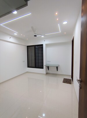 Furnished Amenities in 2 BHK Apartment at ARV Uthville, Kharadi – for Rent