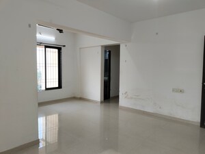 Room in 2 BHK Apartment at Cosmos Jewels, Ghodbunder Road – for Rent