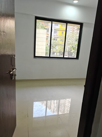 Room in 1 BHK Apartment at Tulips CHS, Kavesar – for Sale