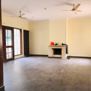 Room in 2.5 BHK Villa at Sector 23a – for Rent