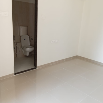 Room in 3 BHK Apartment at Rosa Manhattan, Anu Nagar – for Rent