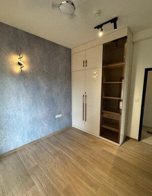 Room in 3 BHK Apartment at Sobha City Gurgaon, Sector 108 – for Rent