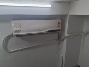 Furnished Amenities in  Office Space at Om Heera Panna Mall, Andheri West – for Rent