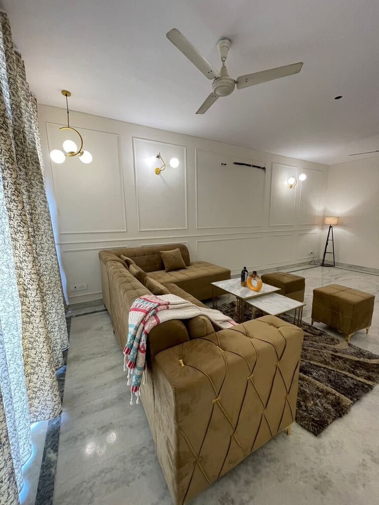 Living Room, freedom fighters enclave 2 Bedroom 1000 Sq.Ft. Apartment In Freedom Fighters Enclave Delhi 9363547