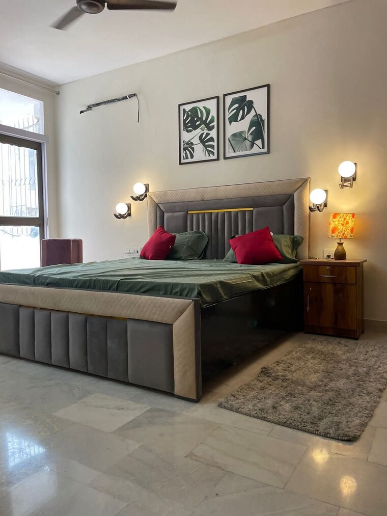 Bedroom, freedom fighters enclave 2 Bedroom 1000 Sq.Ft. Apartment In Freedom Fighters Enclave Delhi 9363547