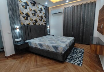 Bedroom in 3 BHK Builder Floor at Sector 45 – for Rent