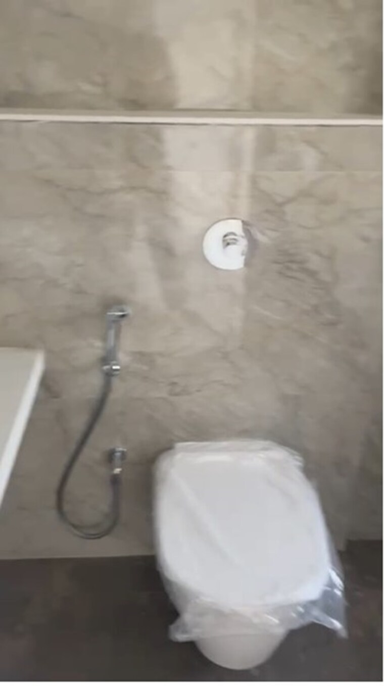 Bathroom, chembur 3 Bedroom 1235 Sq.Ft. Apartment In Chembur Mumbai 9363542
