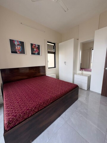 Bedroom in 2.5 BHK Apartment at Sadanand Building, Dadar West – for Rent