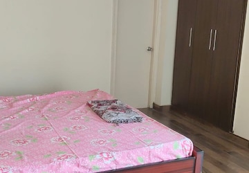 Bedroom in 3 BHK Apartment at Amrapali Platinum, Sector 119 – for Sale