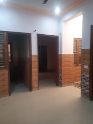Room in 2 BHK Builder Floor at Vasundhara Sector 1 – for Rent