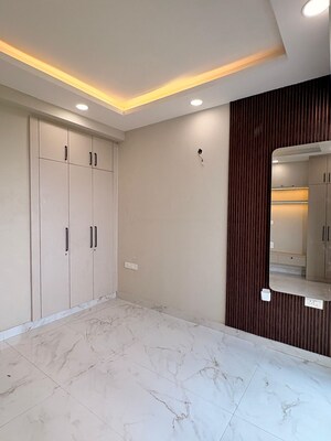 Room in 2.5 BHK Apartment at Apex Athena, Sector 75 – for Sale