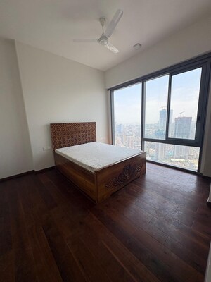 Room in 2 BHK Apartment at Piramal Mahalaxmi, Mahalaxmi – for Rent