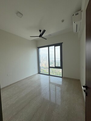 Room in 2 BHK Apartment at Piramal Mahalaxmi, Mahalaxmi – for Rent