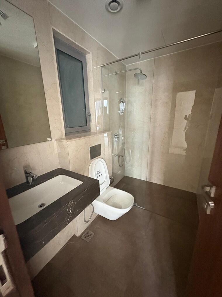 Bathroom, piramal-mahalaxmi 2 Bedroom 800 Sq.Ft. Apartment In Mahalaxmi Mumbai 9363682