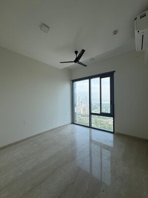 Room in 2 BHK Apartment at Piramal Mahalaxmi, Mahalaxmi – for Rent