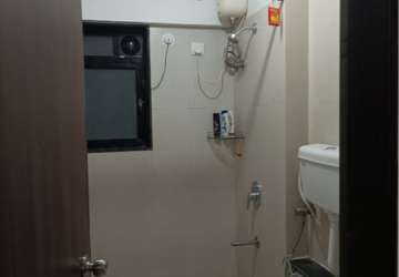Bathroom in 3 BHK Apartment at Hiranandani Estate, Hiranandani Estate – for Rent