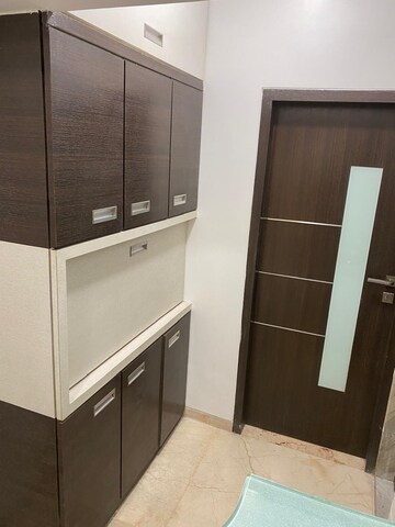 Room in 3.5 BHK Apartment at AP Panchritu, Powai – for Sale