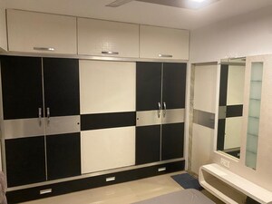 Room in 3.5 BHK Apartment at AP Panchritu, Powai – for Sale