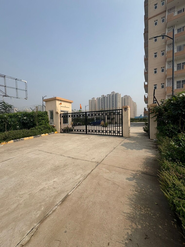 Exterior View, siddharth vihar 3 Bedroom 1350 Sq.Ft. Apartment In Siddharth Vihar Ghaziabad 9363713