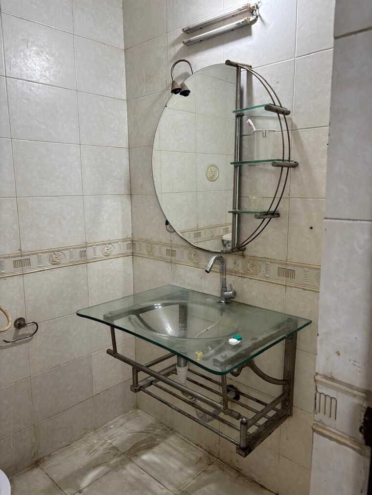 Bathroom, mainland-camelot-royale 2 Bedroom 890 Sq.Ft. Apartment In Viman Nagar Pune 9363696
