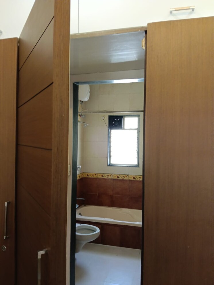 Bathroom, pride-purple-five-gardens 3 Bedroom 2200 Sq.Ft. Villa In Rahatani Pune 9363660