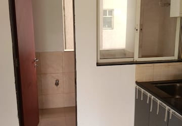 Bathroom in 3 BHK Villa at Pride Purple Five Gardens, Rahatani – for Rent