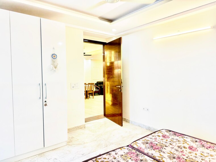 Room, vipul-world-floors 3 Bedroom 2000 Sq.Ft. Builder Floor In Sector 48 Gurgaon 9363742