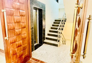 Staircase in 3 BHK Builder Floor at Vipul World Floors, Sector 48 – for Rent