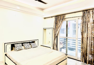 Bedroom in 3 BHK Builder Floor at Vipul World Floors, Sector 48 – for Rent