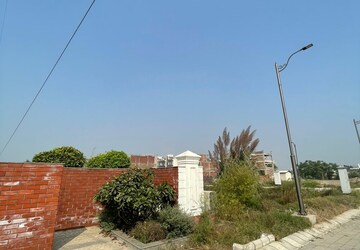 Plot For Sale in HLP Palmillas, Vip Road