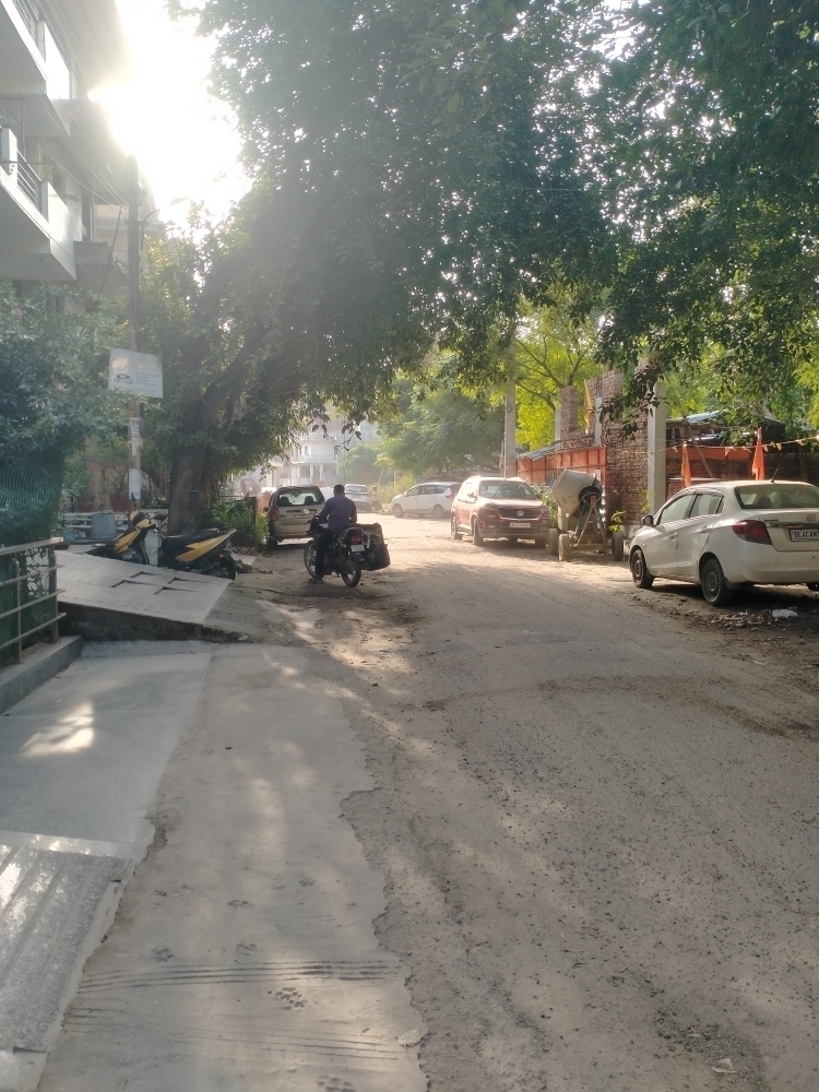 Plot For Sale in Independent House