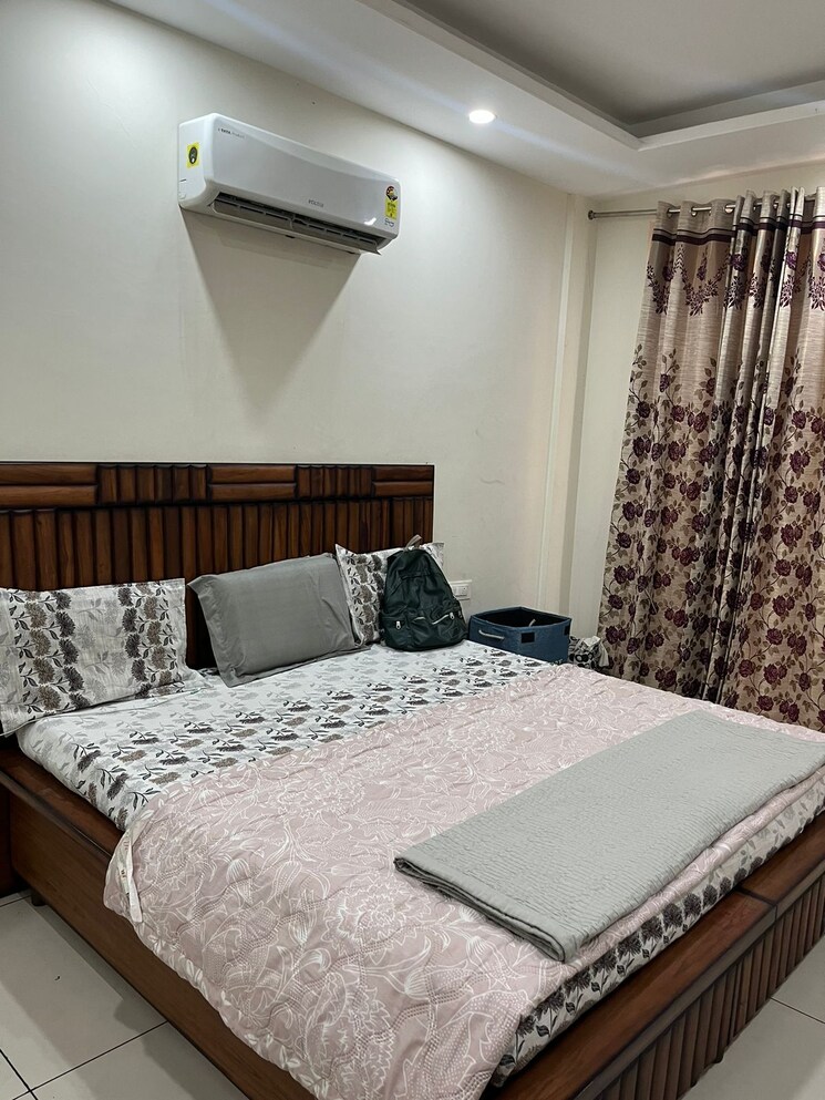 Bedroom, nk-sharma-savitry-greens-2 3 Bedroom 1800 Sq.Ft. Apartment In Ghazipur Zirakpur 9363760