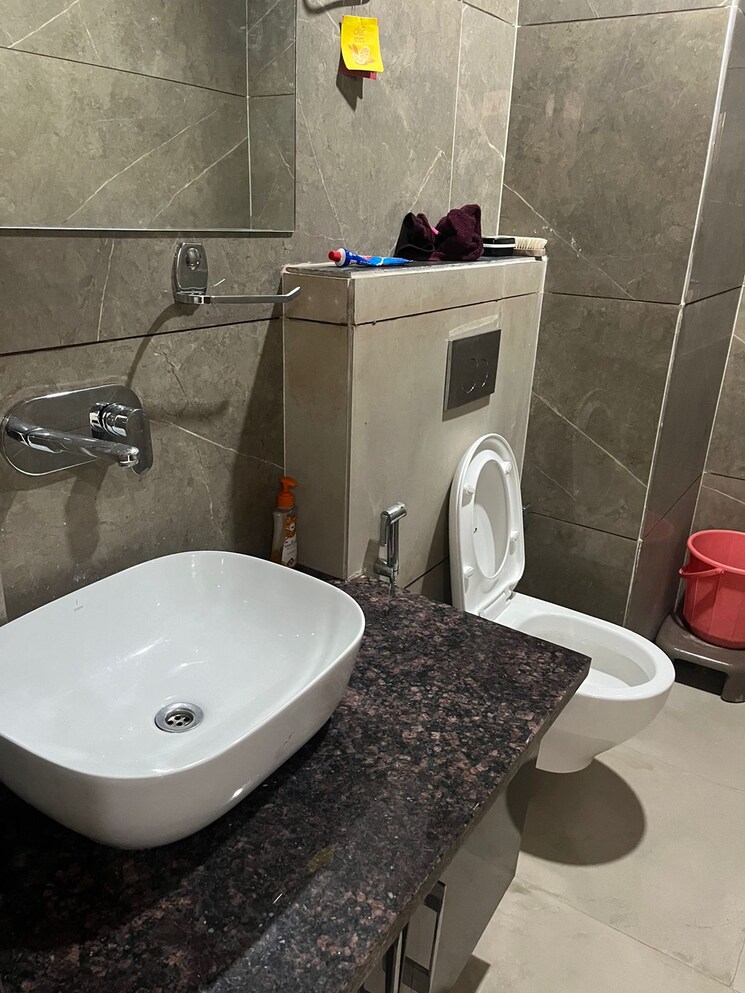 Bathroom, nk-sharma-savitry-greens-2 3 Bedroom 1800 Sq.Ft. Apartment In Ghazipur Zirakpur 9363760
