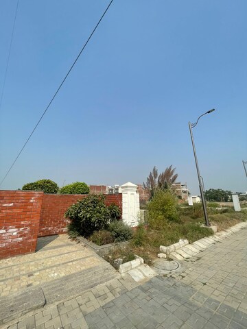 Plot For Sale in HLP Palmillas, Vip Road