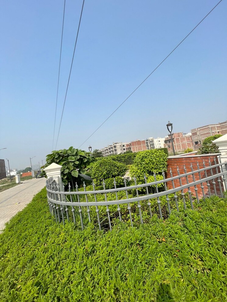 Exterior View, hlp-palmillas  140 Sq.Yd. Plot In Vip Road Zirakpur 9363775