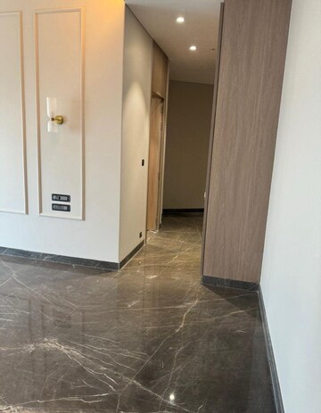 Room in 4 BHK Apartment at Lodha The World Towers World One Tier 2, Worli – for Rent