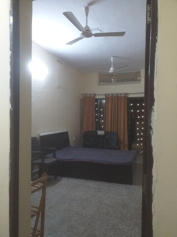 Master Bedroom in 2 BHK Builder Floor at New Rajinder Nagar – for Rent