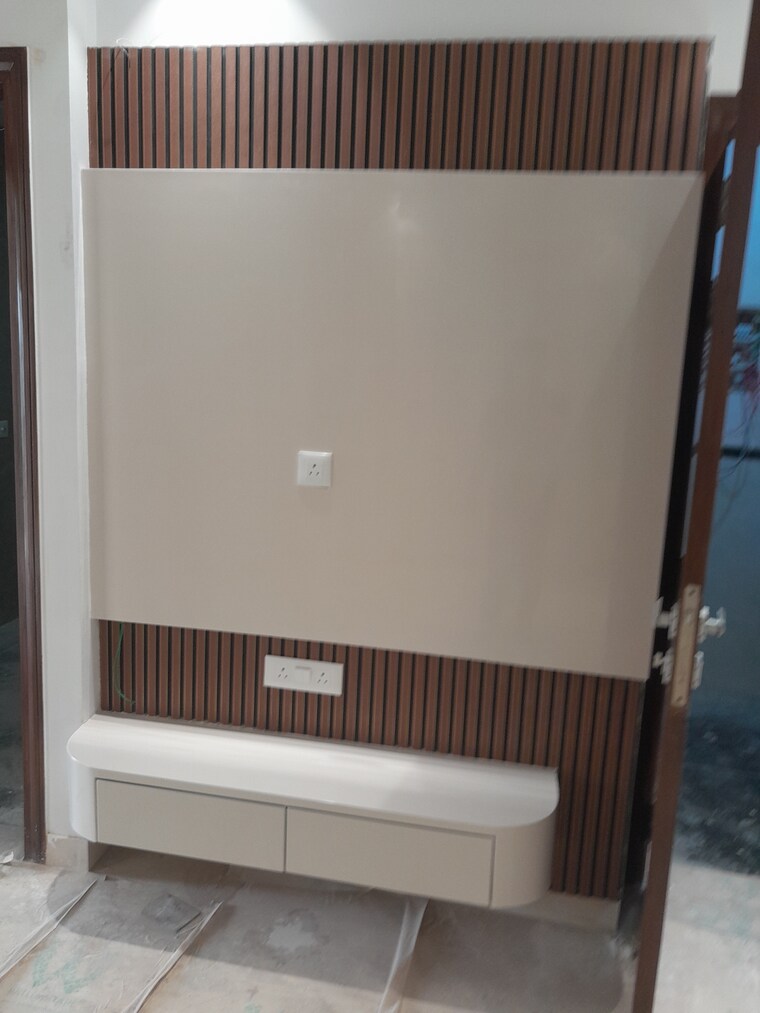 Balcony, rohini sector 11 5 Bedroom 64 Sq.Mt. Builder Floor In Rohini Sector 11 Delhi 9363832