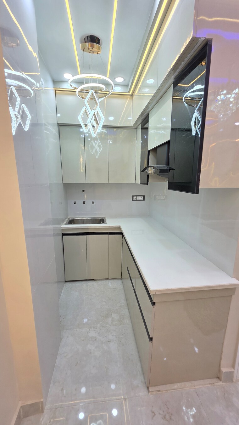 Kitchen, uttam nagar 2 Bedroom 60 Sq.Yd. Builder Floor In Uttam Nagar Delhi 9363811