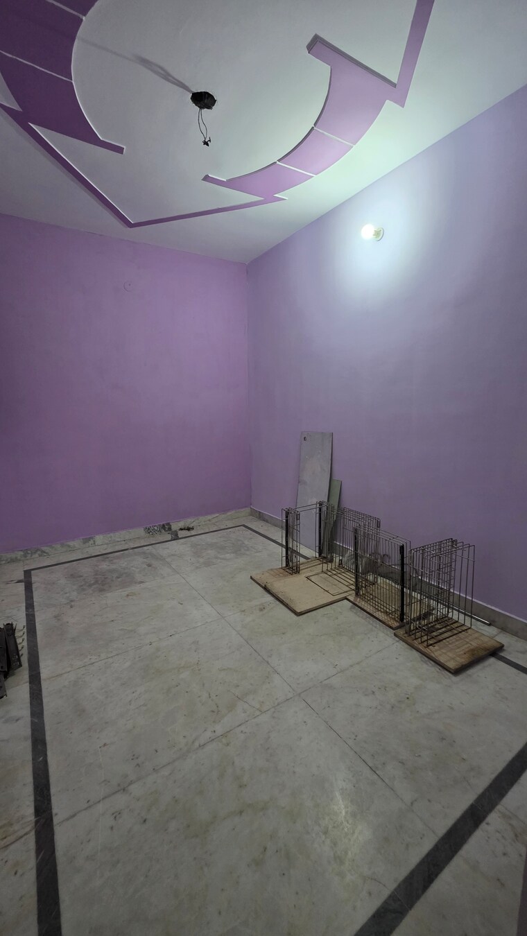 undefined, uttam nagar 3 Bedroom 90 Sq.Yd. Builder Floor In Uttam Nagar Delhi 9363838